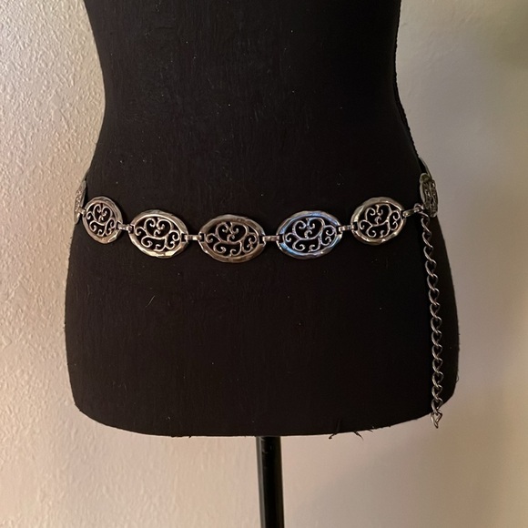 ESCADA Women’s Vintage Gun Metal Sculpted Oval Chainlink Belt Made in Spain E main image 8
